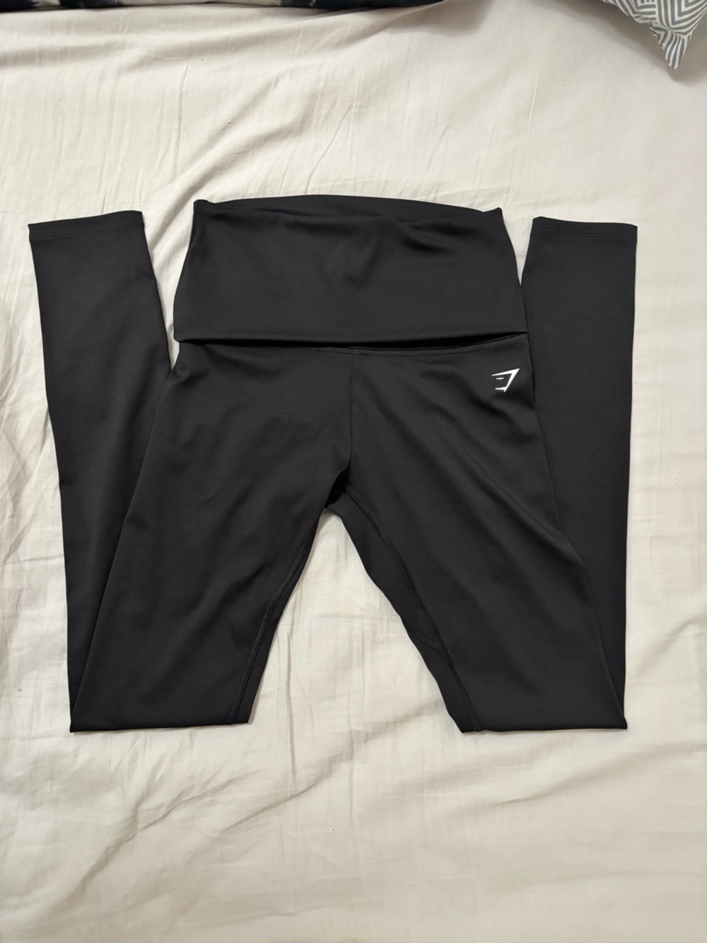 GYMSHARK Fold Over Leggings with High Waist and Logo Detail - Black